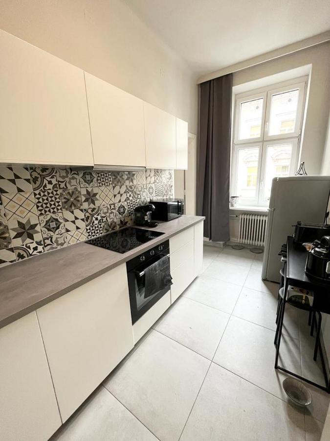 Beautiful City Centre Apartment Wenen Buitenkant foto