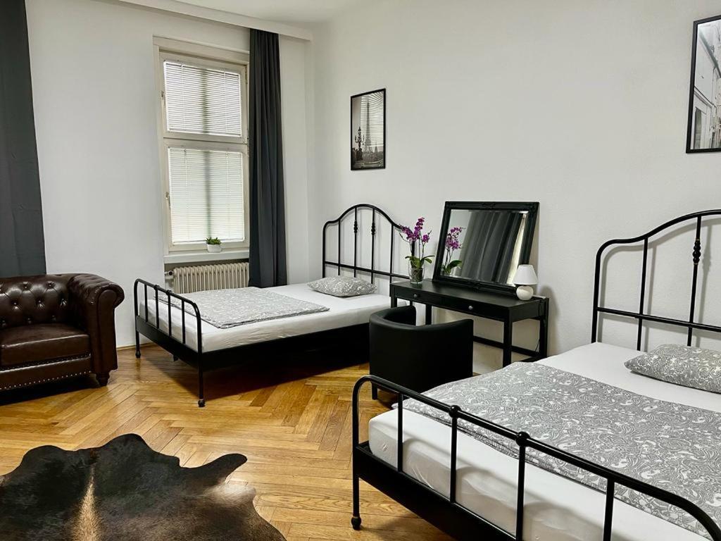 Beautiful City Centre Apartment Wenen Buitenkant foto